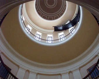 dome inside the maine state capitol
