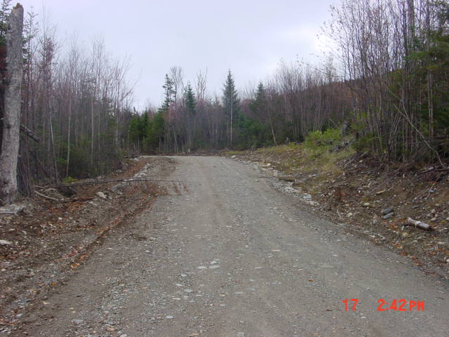 P40_Steep_Roadway_Section_At_Split_Near_End_Of_Re6_A.jpg