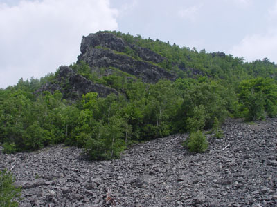 photograph of an acidic cliff gorge