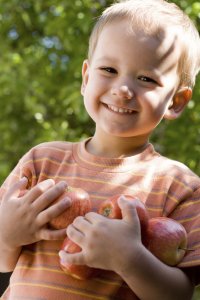 boy with apples