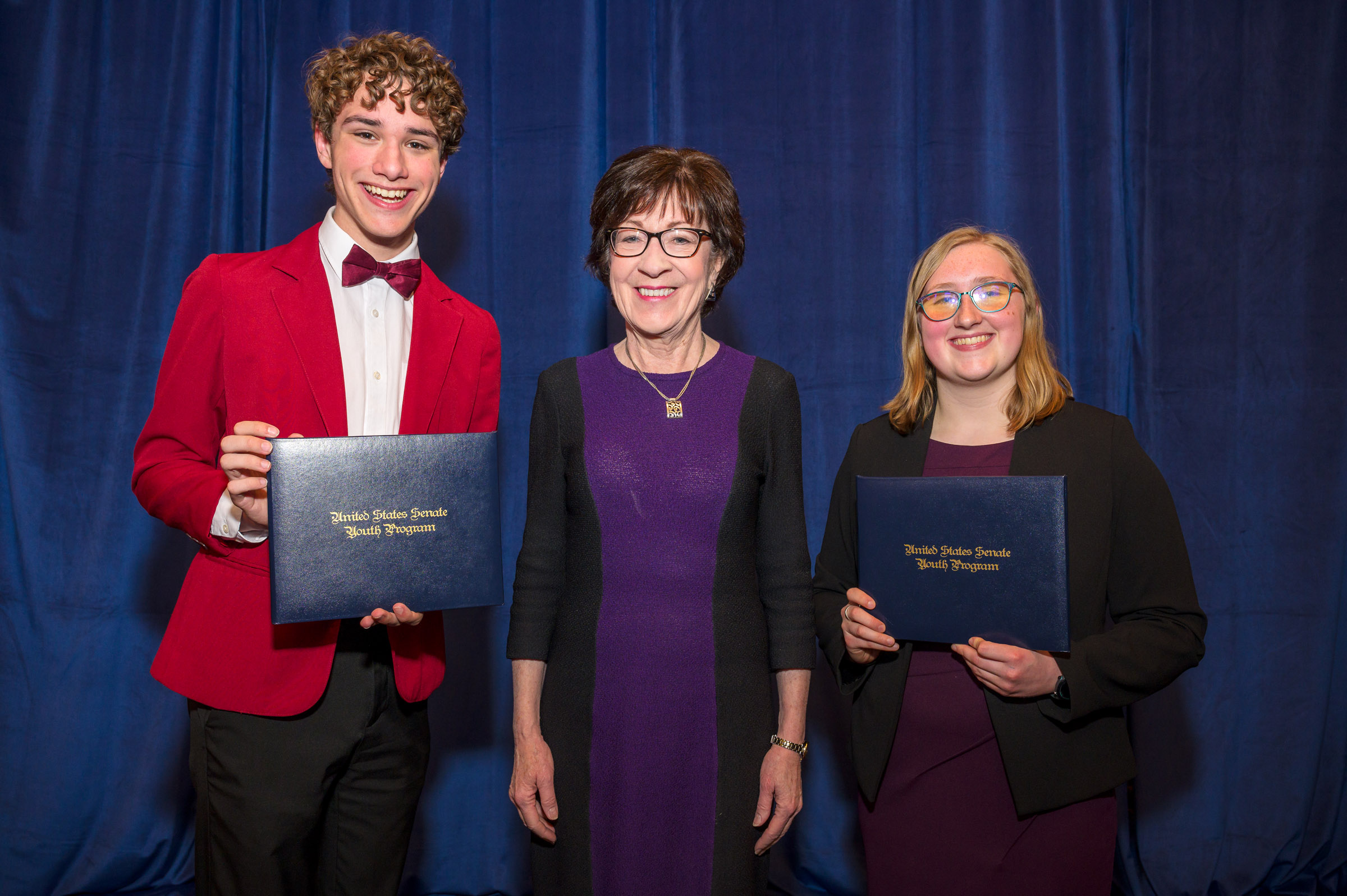 photo with susan collins and delegates