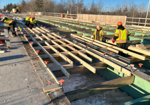construction of a bridge in pittsfield over I95