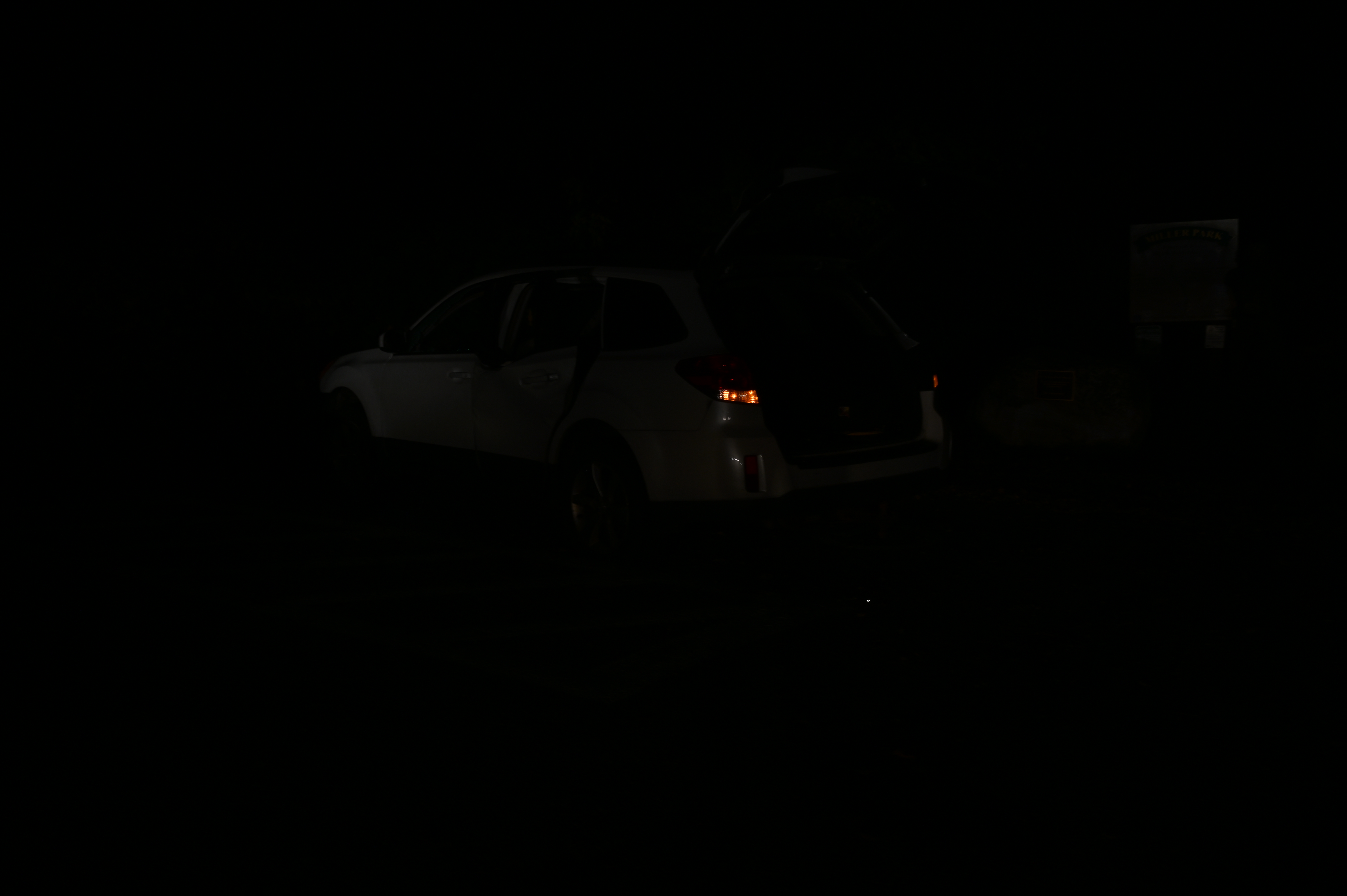 ROBERT CARD WHITE SUBARU