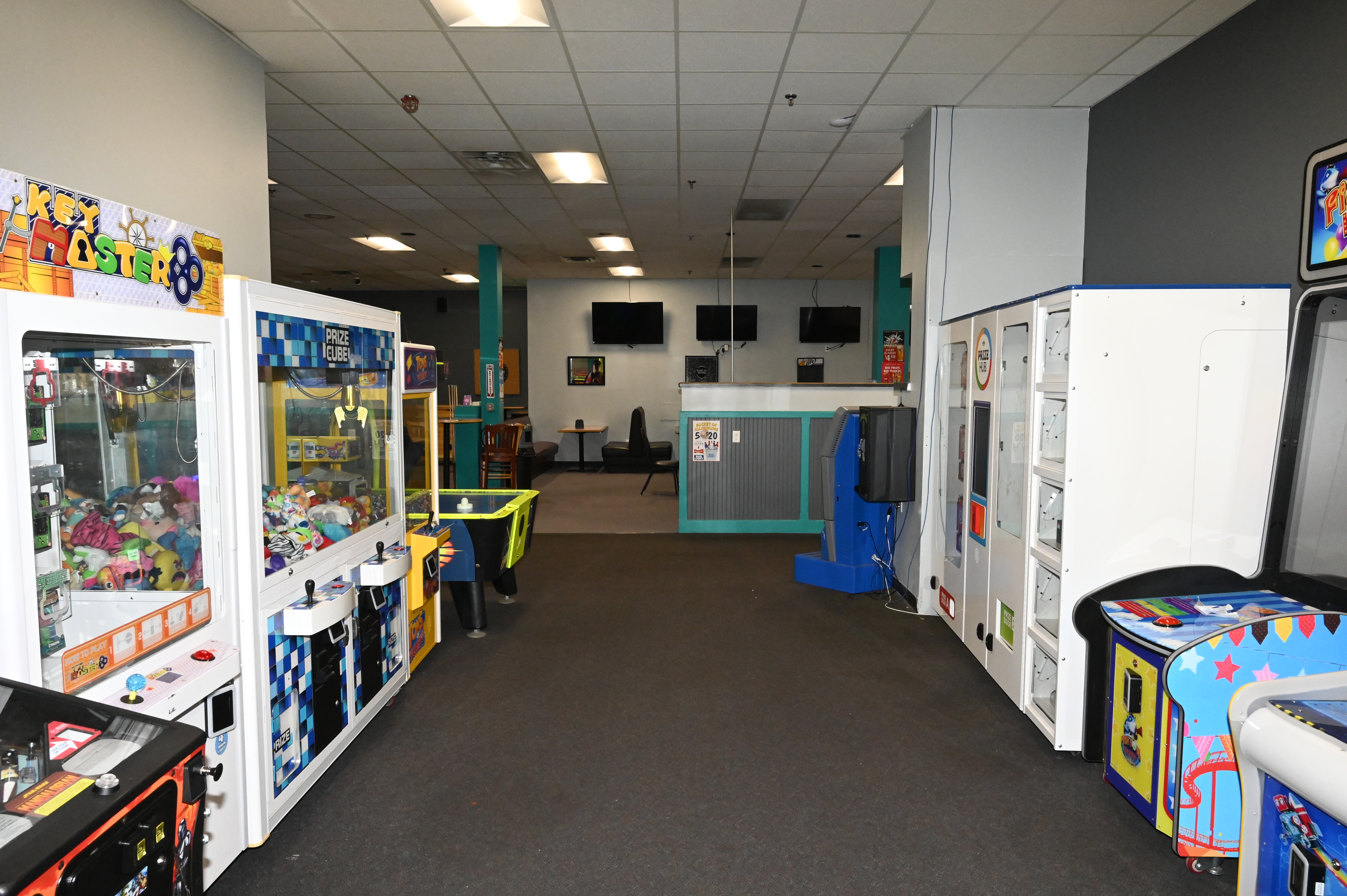 BOWLING ALLEY LEFT SIDE INTERIOR