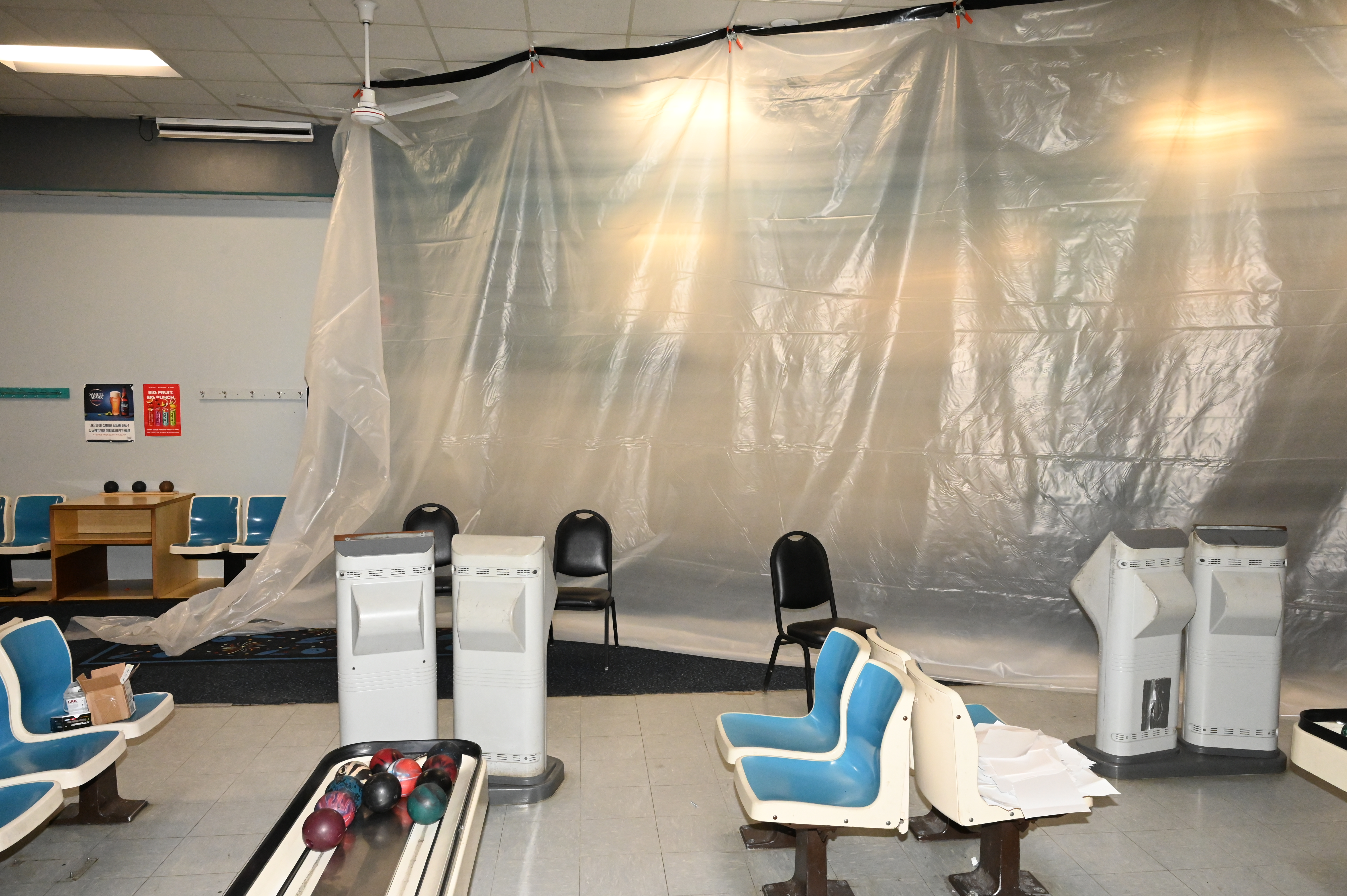BOWLING ALLEY LEFT SIDE INTERIOR