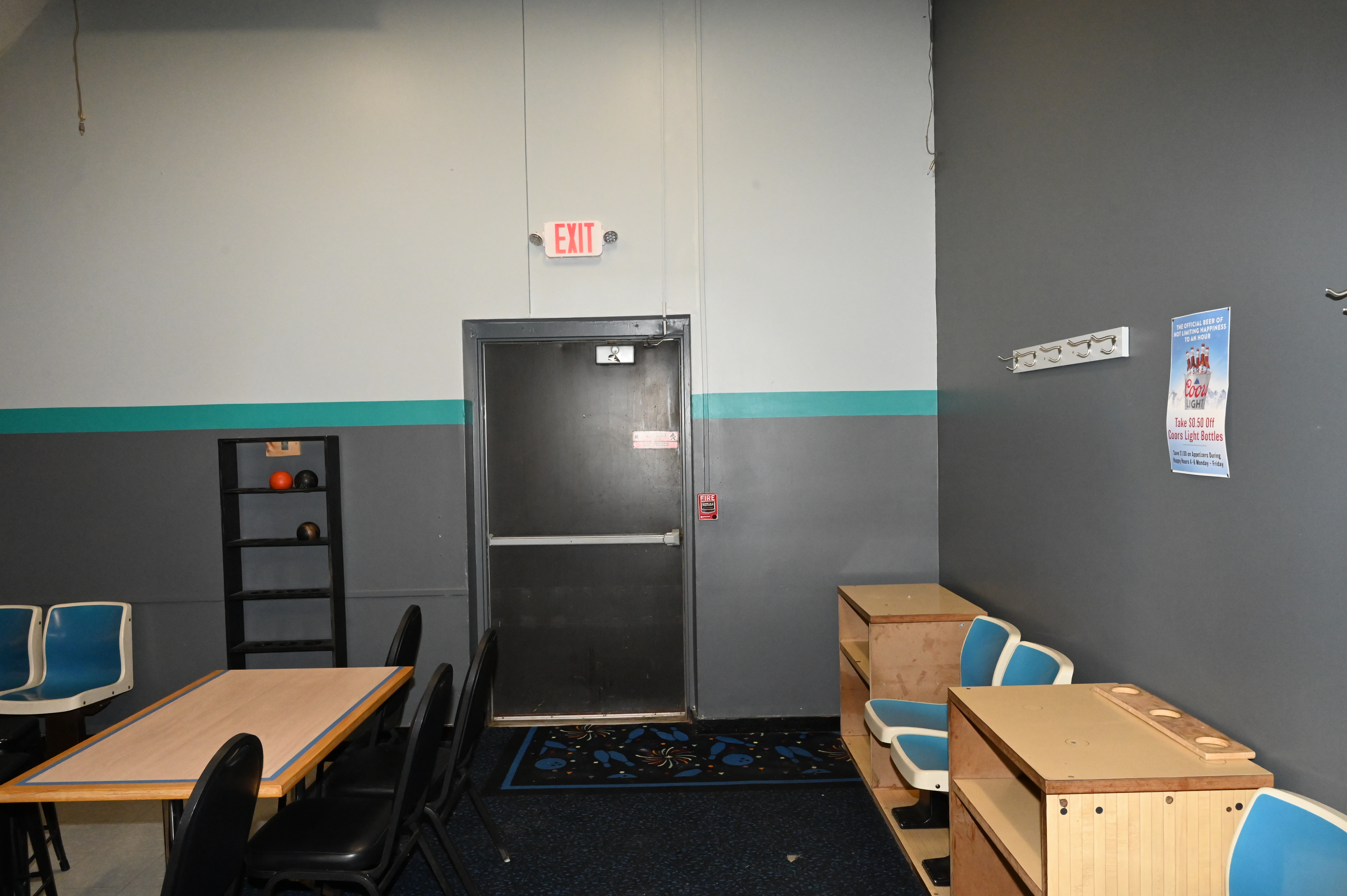 BOWLING ALLEY LEFT SIDE INTERIOR