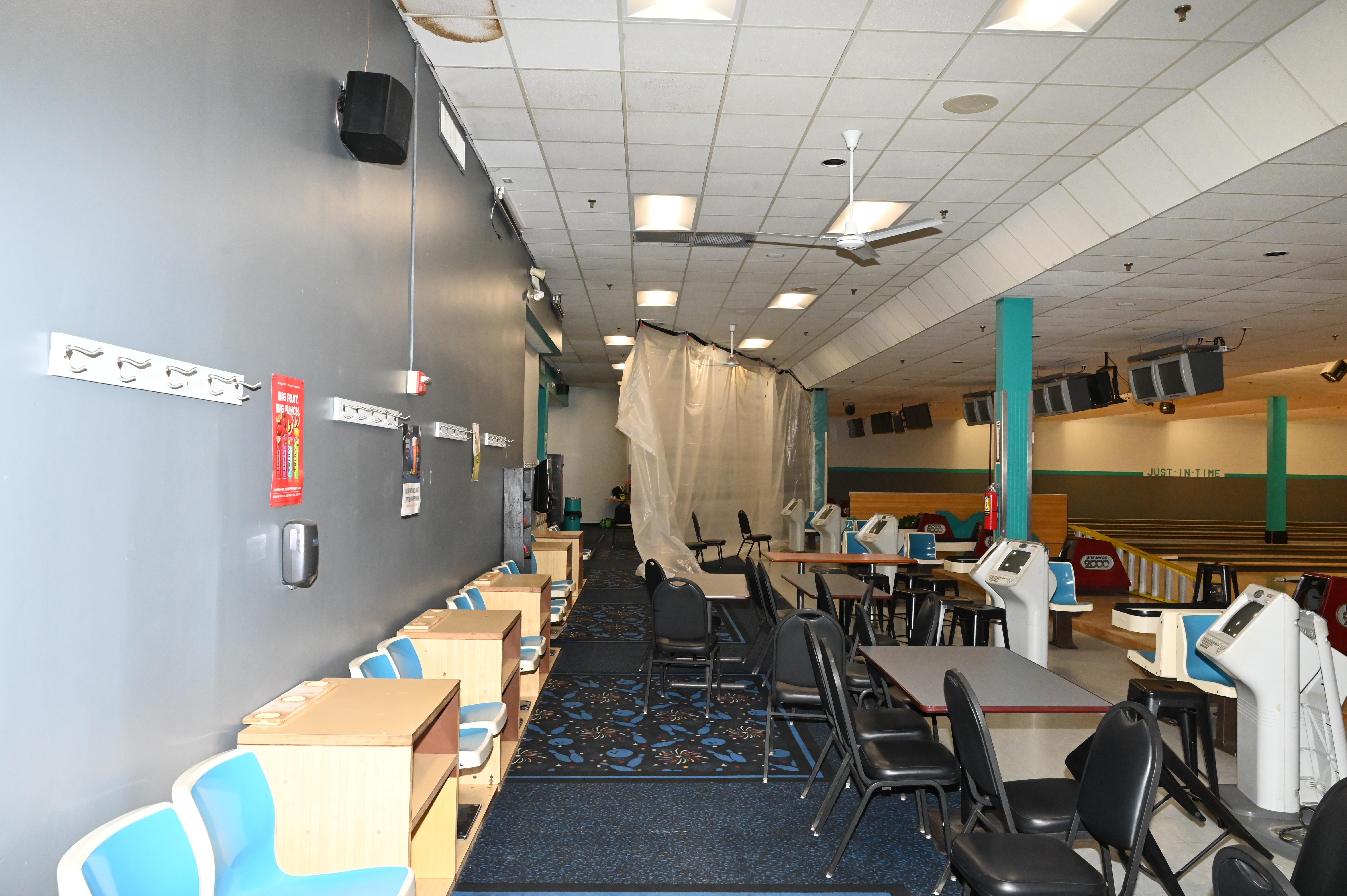 BOWLING ALLEY LEFT SIDE INTERIOR