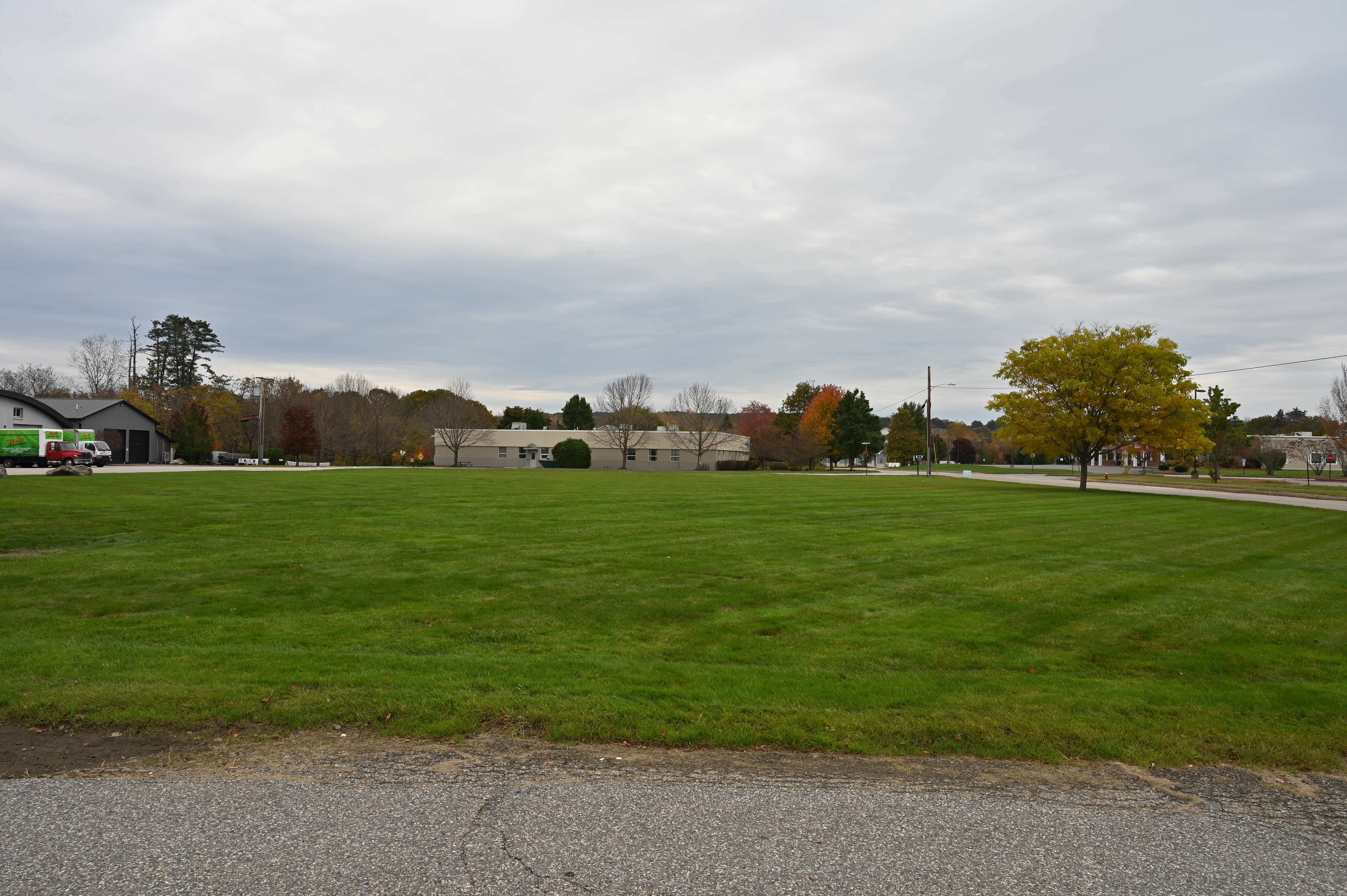BOWLING ALLEY-OVERALL EXTERIOR (DAYTIME)