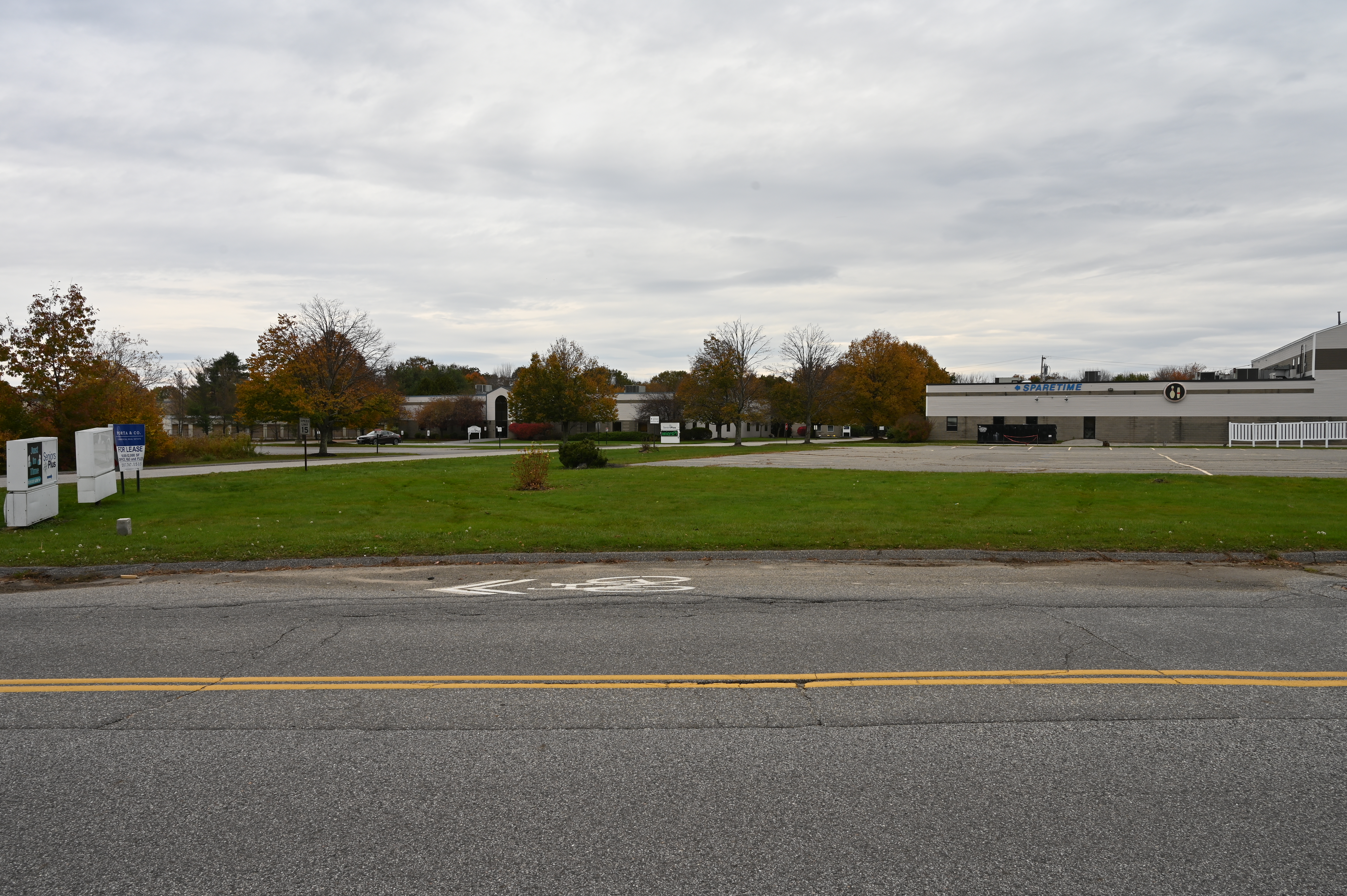 BOWLING ALLEY-OVERALL EXTERIOR (DAYTIME)