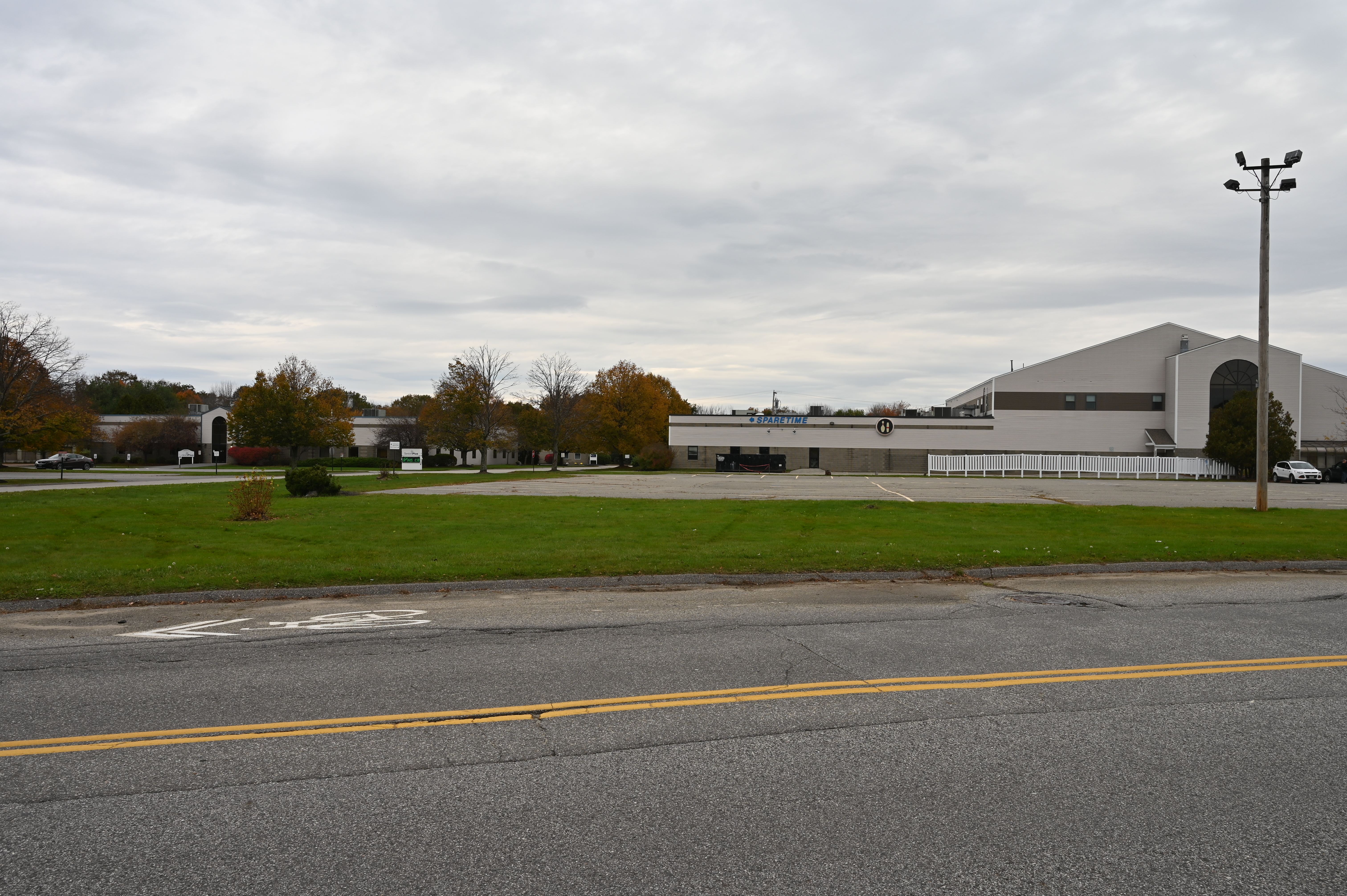 BOWLING ALLEY-OVERALL EXTERIOR (DAYTIME)