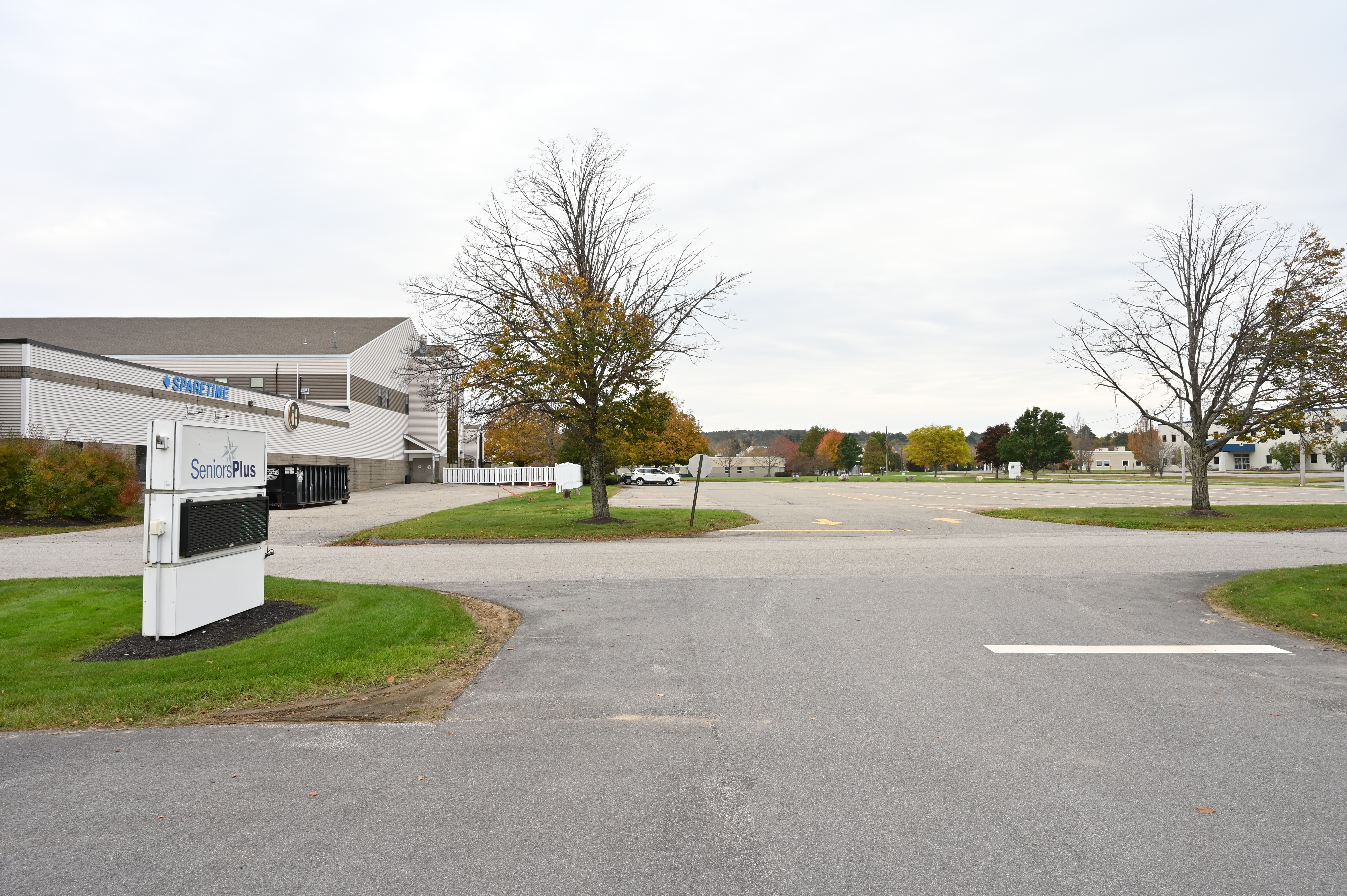 BOWLING ALLEY-OVERALL EXTERIOR (DAYTIME)