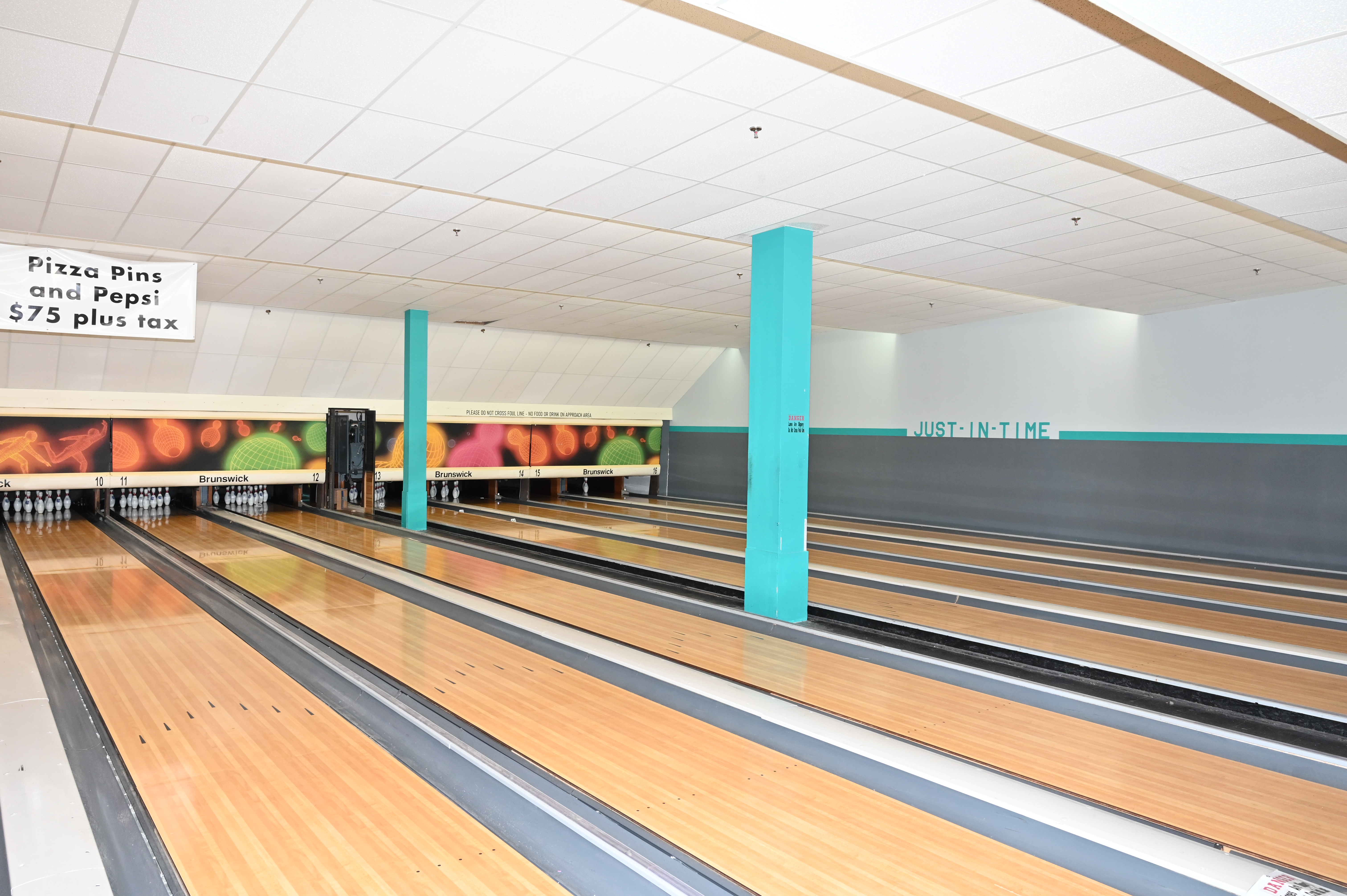 BOWLING ALLEY-OVERALL AND MIDRANGE PLACARDS