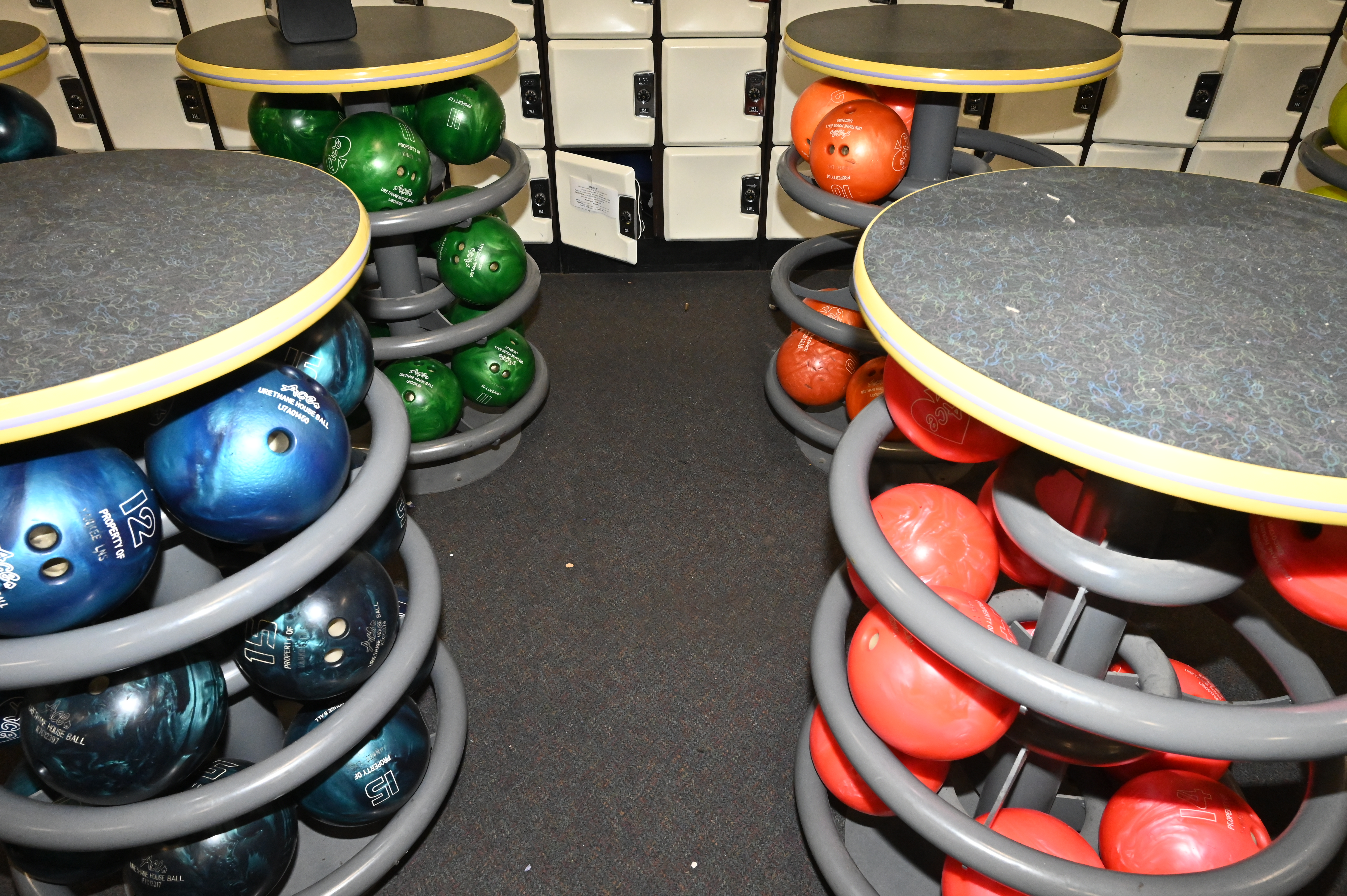 BOWLING ALLEY-RIGHT SIDE INTERIOR