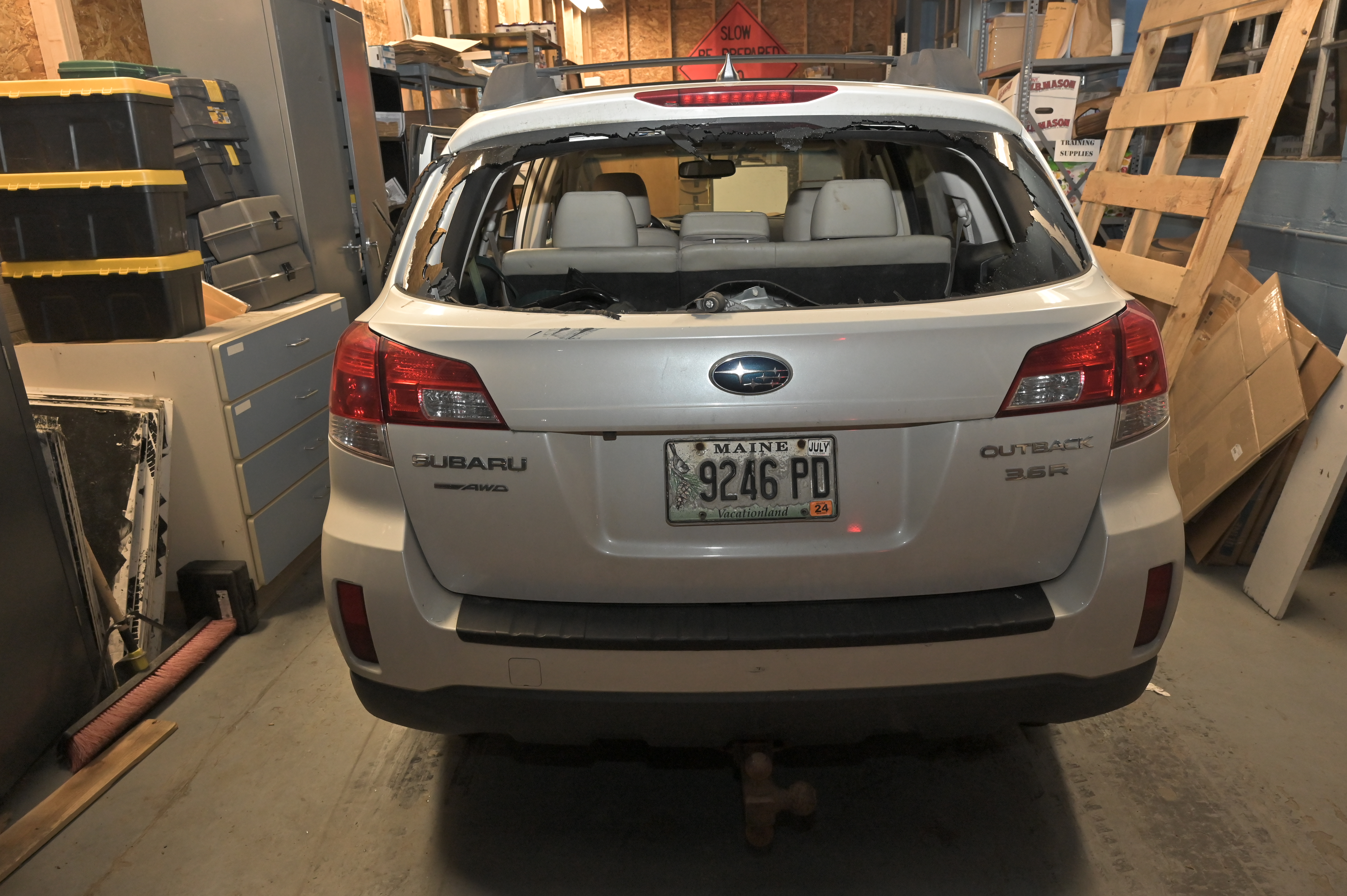 ROBERT CARD WHITE SUBARU