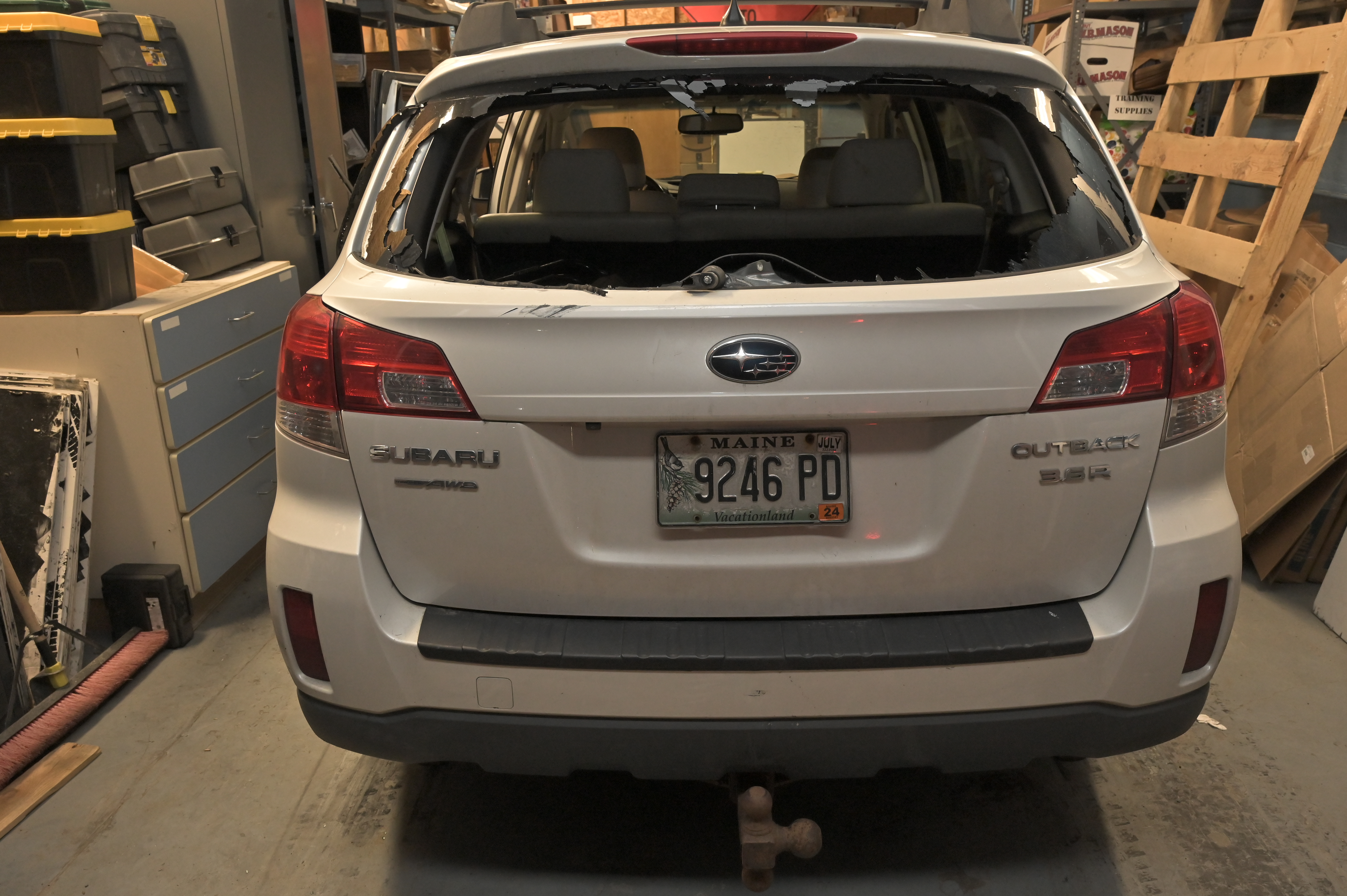 ROBERT CARD WHITE SUBARU