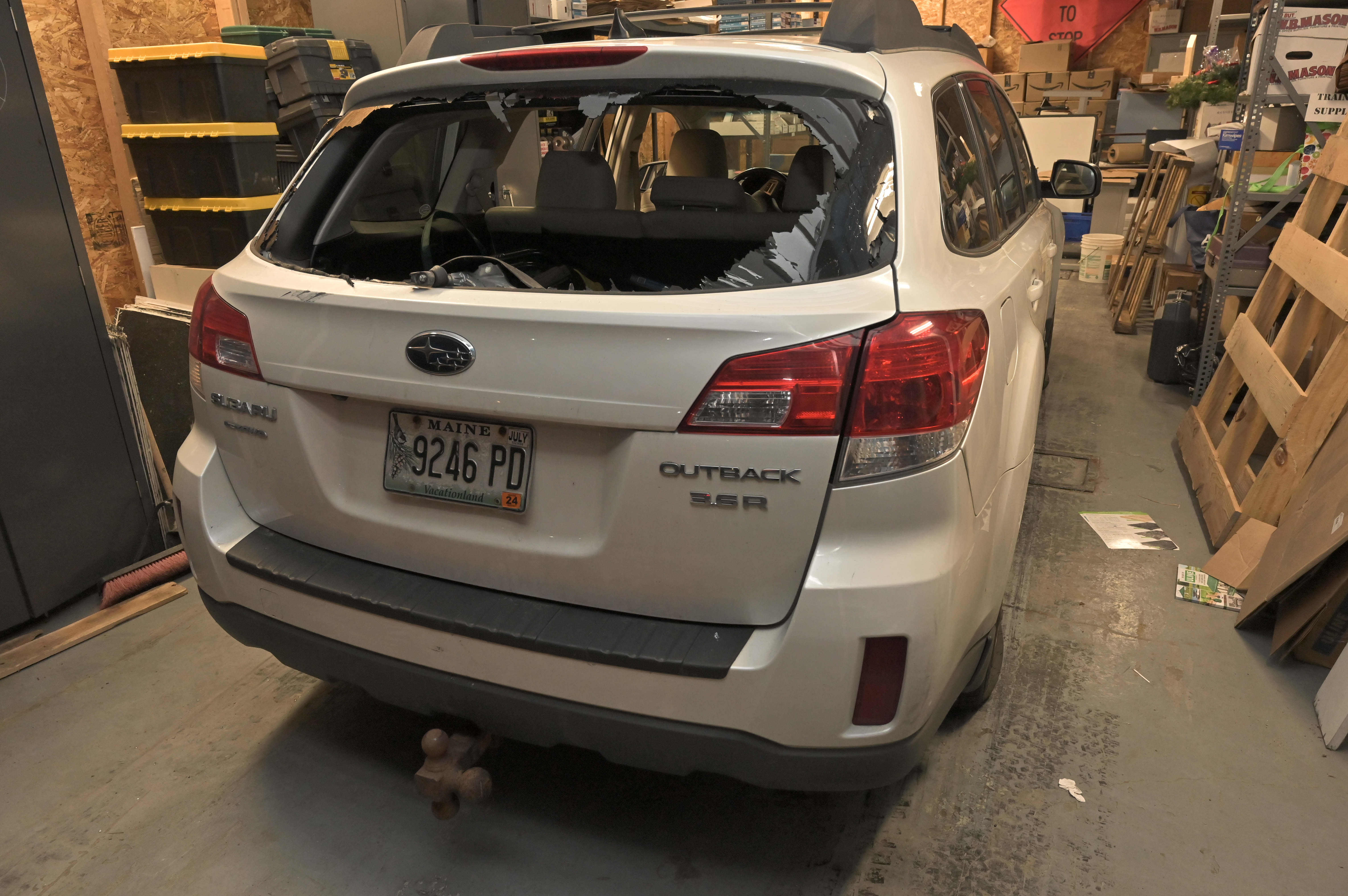 ROBERT CARD WHITE SUBARU