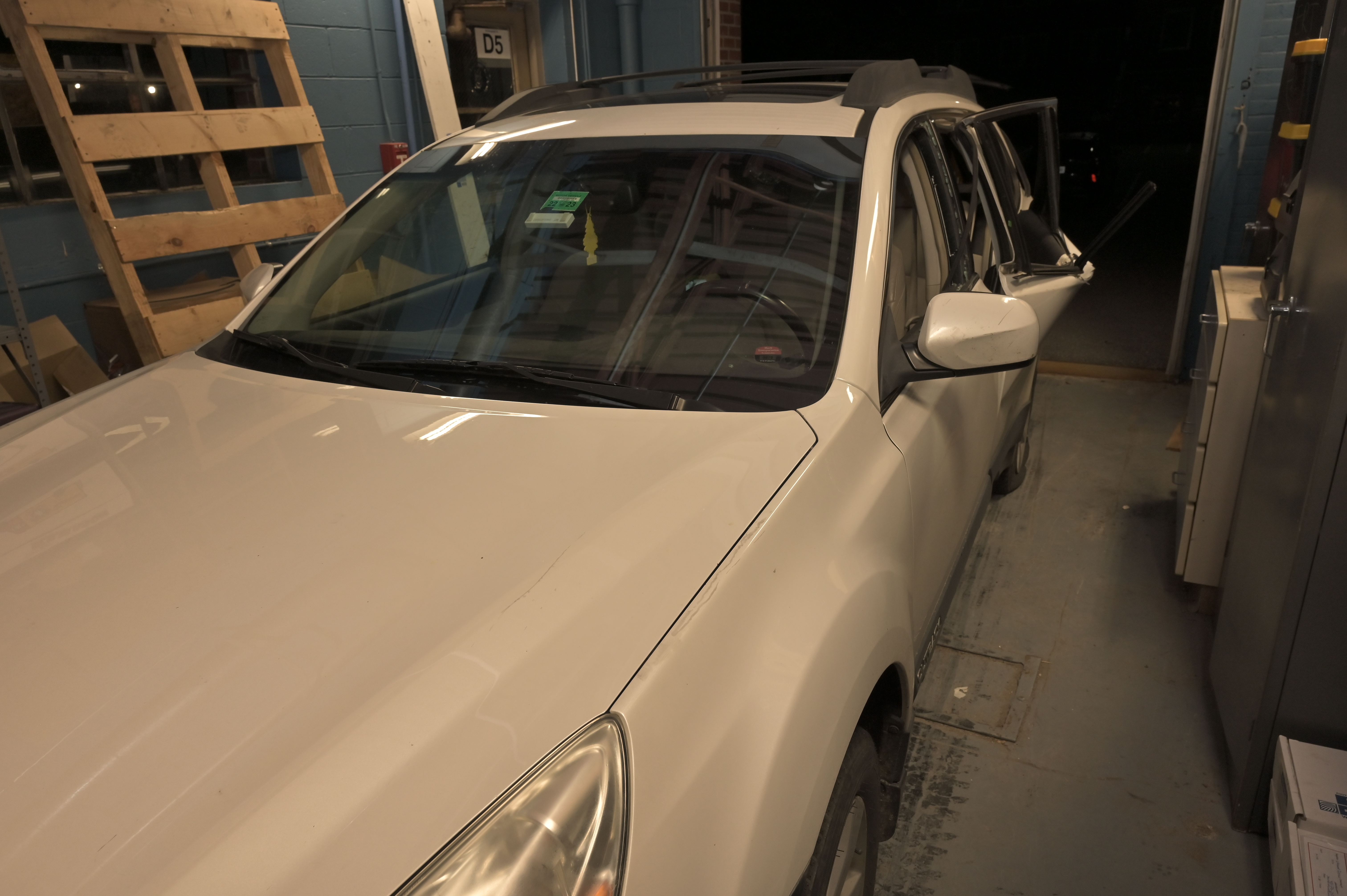 ROBERT CARD WHITE SUBARU