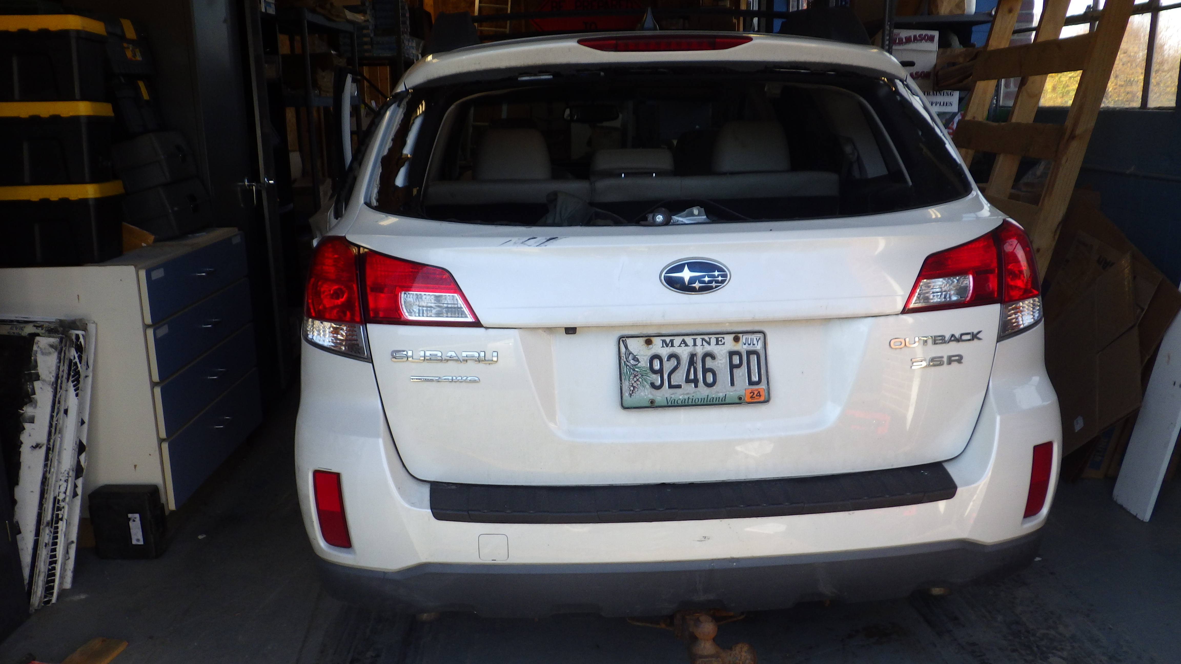 ROBERT CARD WHITE SUBARU