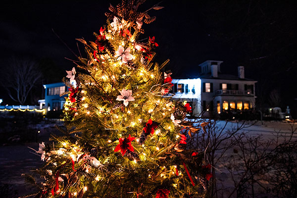 Photo of the Blaine House at night with Christmas decorations