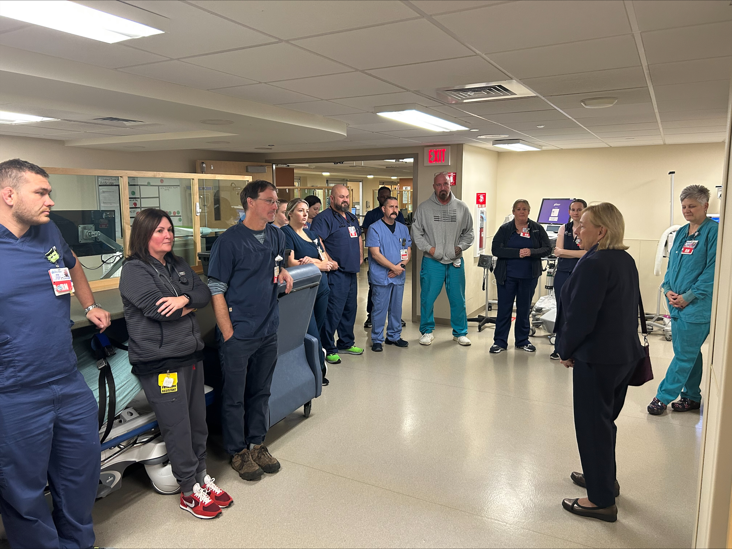 Governor Mills meets with Emegency Room staff