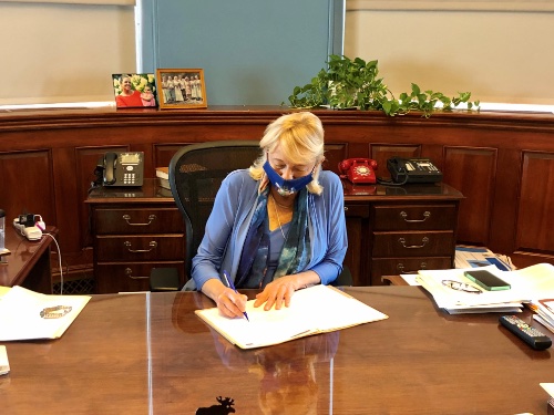 Governor Mills signs into law legislation establishing Maine’s new district maps.