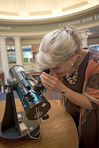 Viewing a telescope