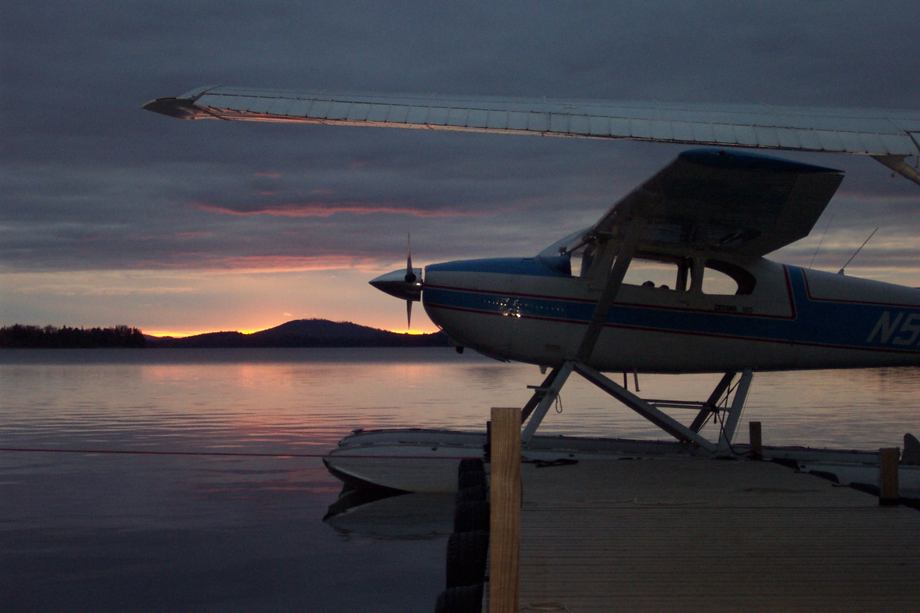 image of an airplane